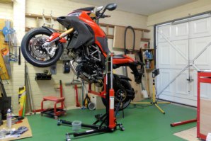 abba Sky Lift on Ducati Multistrada 1200 on Sky Lift (Wheelie position)