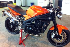 abba Stand on Triumph Speed Triple