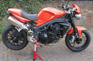 abba Motorcycle Stand on Triumph Speed Triple