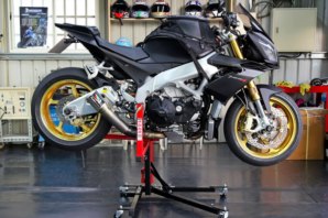 Aprilia Tuono V4 fitted to abba Sky Lift