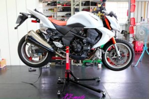abba Sky Lift fitted to Kawasaki Z1000
