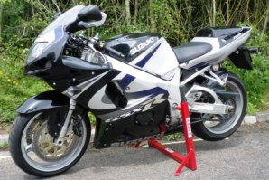 abba Motorcycle Stand on Suzuki GSXR1000