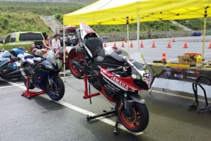 Yamaha R1 on abba Sky Lift (stoppie position)